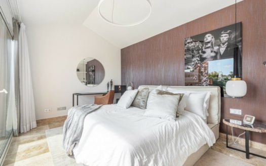 3 bedrooms Penthouse in Nueva Andalucia