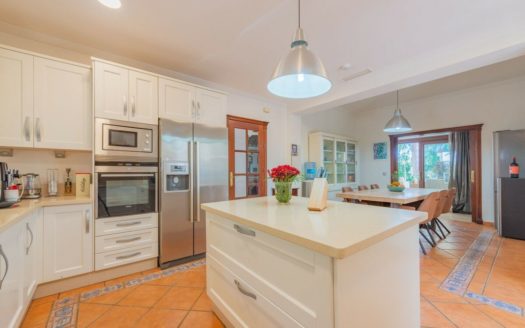 6 bedrooms Villa in Nueva Andalucia