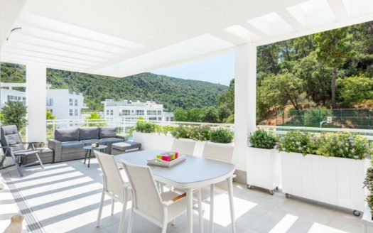 Apartamento de 3 dormitorios en Benahavis