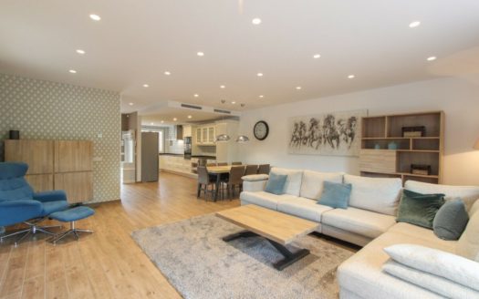 3 bedrooms Townhouse in Milla de Oro