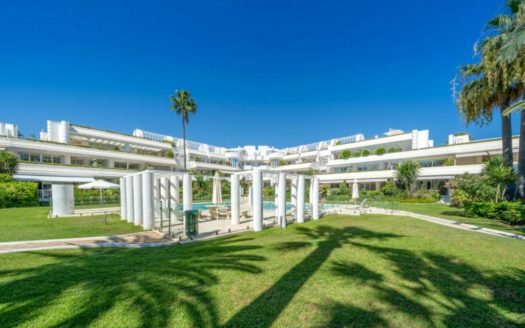 4 bedrooms Apartment in Nueva Milla de Oro