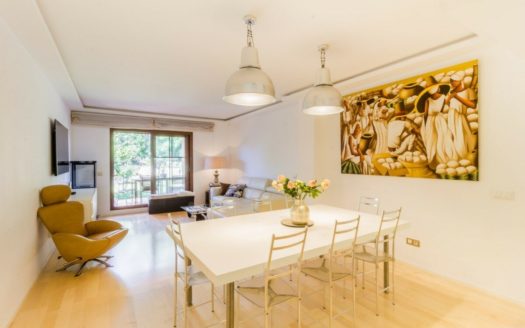 Apartamento de 3 dormitorios en Benahavis