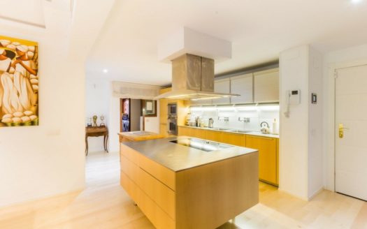 Apartamento de 3 dormitorios en Benahavis