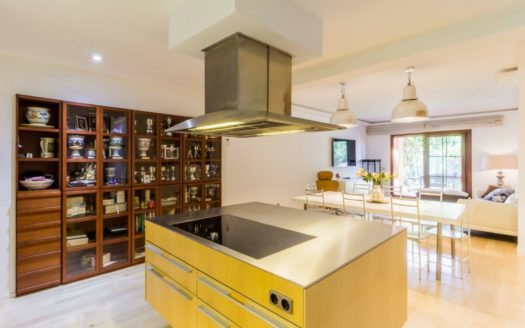 Apartamento de 3 dormitorios en Benahavis