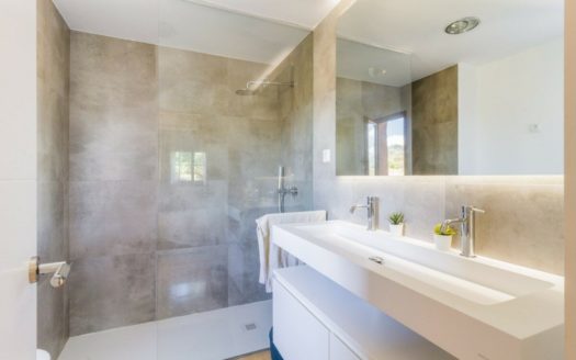 Apartamento de 3 dormitorios en Benahavis