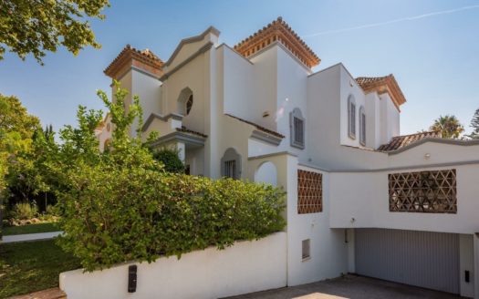6 bedrooms Villa in Nueva Andalucia