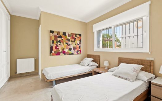 6 bedrooms Villa in Nueva Andalucia