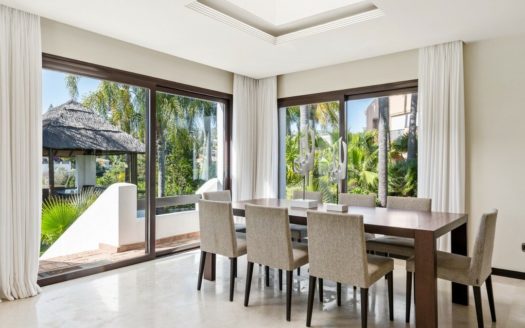 Villa de 5 dormitorios en El Rosario