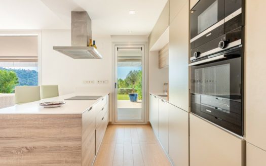 Apartamento de 3 dormitorios en Benahavis