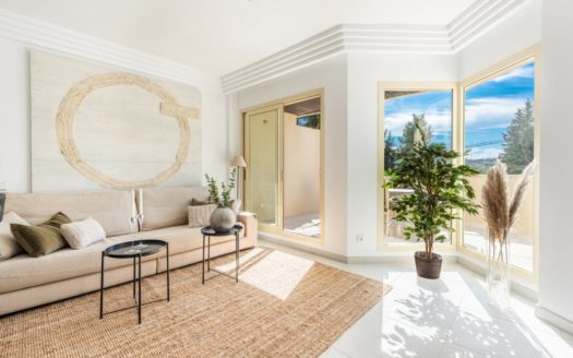3 bedrooms Penthouse in Nueva Andalucia
