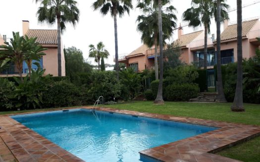 4 bedrooms Townhouse in Nueva Andalucia