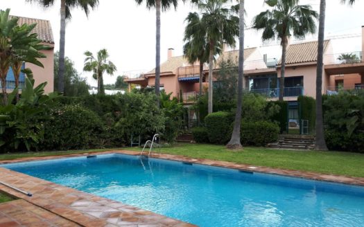 4 bedrooms Townhouse in Nueva Andalucia