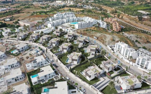 Villa de 4 dormitorios en Nueva Milla de Oro