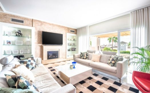 4 bedrooms Townhouse in Nueva Andalucia