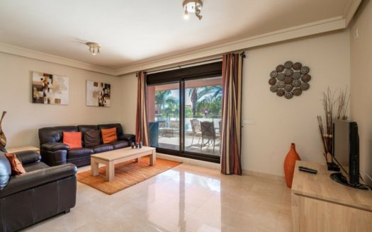 Apartamento de 3 dormitorios en Nueva Milla de Oro