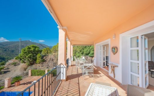 Villa de 4 dormitorios en Benahavis