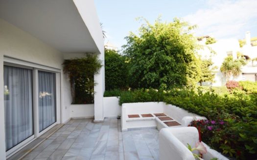 Apartamento de 2 dormitorios en Alhambra del Mar