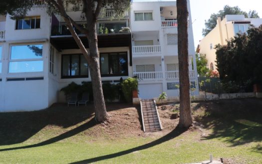 Apartamento de 3 dormitorios en Nueva Andalucia