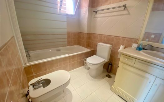 Apartamento de 2 dormitorios en Puerto Golf