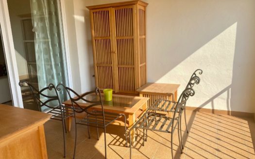 Apartamento de 2 dormitorios en Puerto Golf