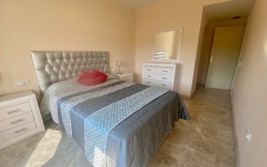 Apartamento de 2 dormitorios en Puerto Golf