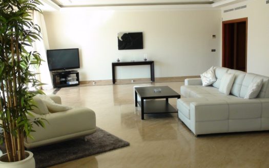 4 bedrooms Penthouse in Nueva Andalucia