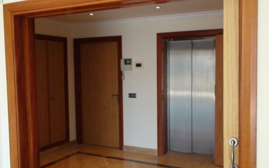 4 bedrooms Penthouse in Nueva Andalucia