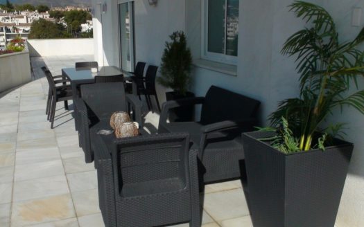 4 bedrooms Penthouse in Nueva Andalucia