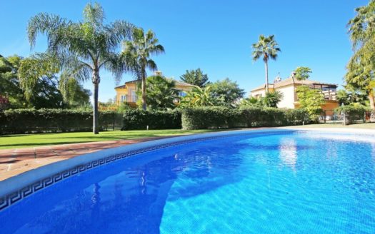5 bedrooms Villa in Nueva Andalucia