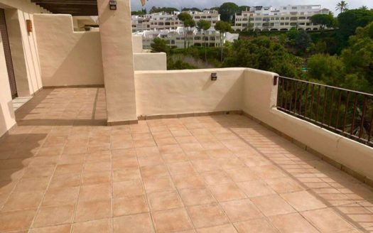 Ático de 2 dormitorios en Benahavis