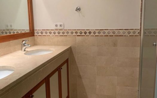 Ático de 2 dormitorios en Benahavis