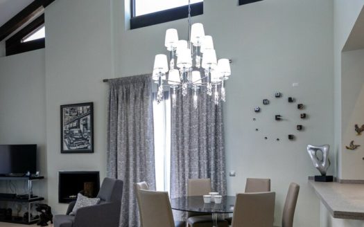 Ático de 3 dormitorios en Benahavis