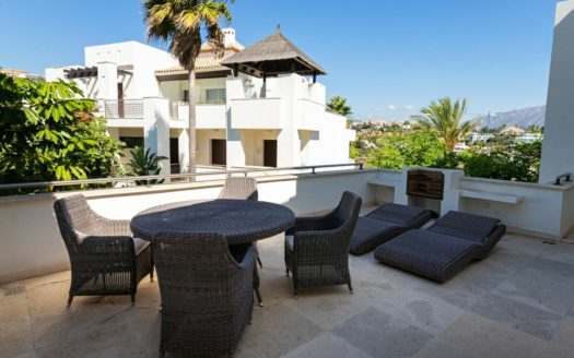 Ático de 3 dormitorios en Benahavis