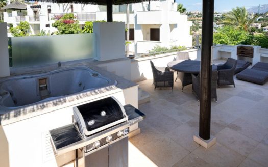 Ático de 3 dormitorios en Benahavis