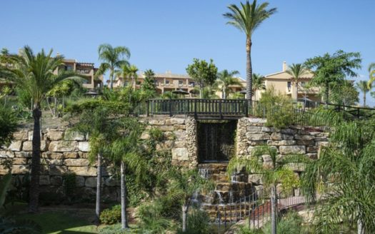 Ático de 2 dormitorios en Benahavis