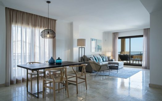 Apartamento de 3 dormitorios en Benahavis