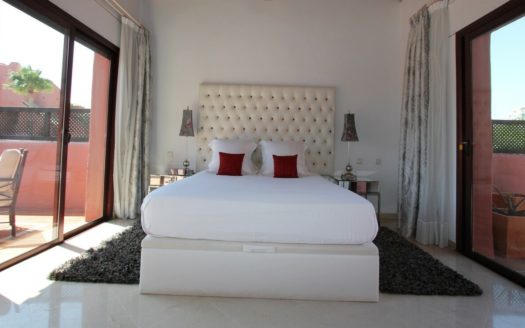 Ático de 3 dormitorios en Nueva Milla de Oro