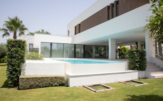 Villa de 5 dormitorios en Benahavis