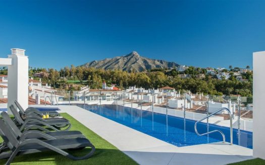 2 bedrooms Penthouse in Nueva Andalucia