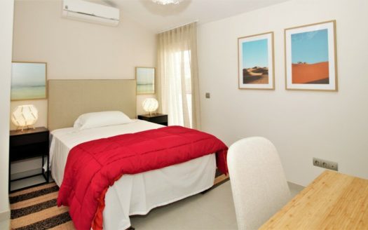 Villa de 4 dormitorios en Nueva Milla de Oro