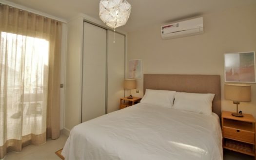 Villa de 4 dormitorios en Nueva Milla de Oro