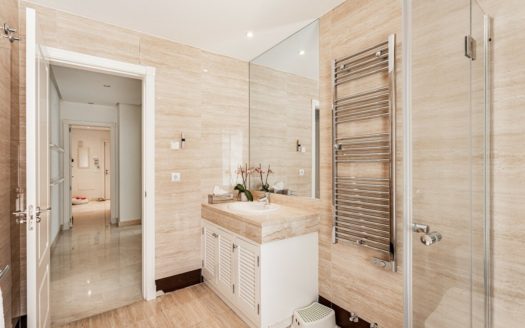 3 bedrooms Apartment in Nueva Andalucia