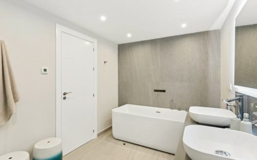 2 bedrooms Apartment in Las Brisas Golf