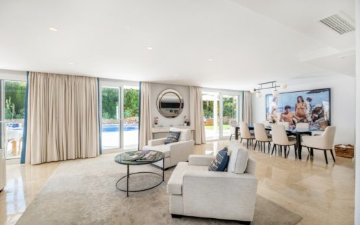 Villa de 4 dormitorios en Milla de Oro