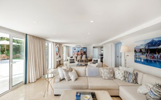 Villa de 4 dormitorios en Milla de Oro