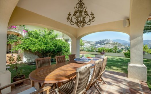 Villa de 5 dormitorios en El Herrojo Alto