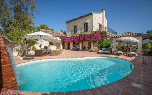 Villa de 5 dormitorios en El Herrojo Alto