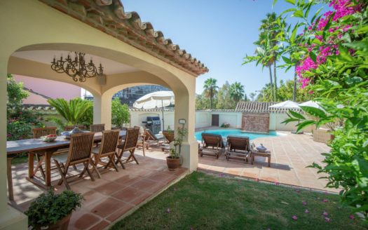 Villa de 5 dormitorios en El Herrojo Alto