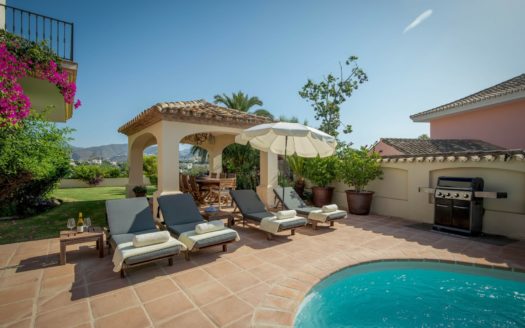 Villa de 5 dormitorios en El Herrojo Alto