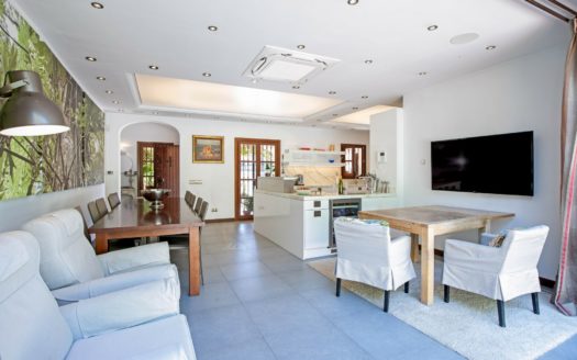 Villa de 5 dormitorios en El Herrojo Alto